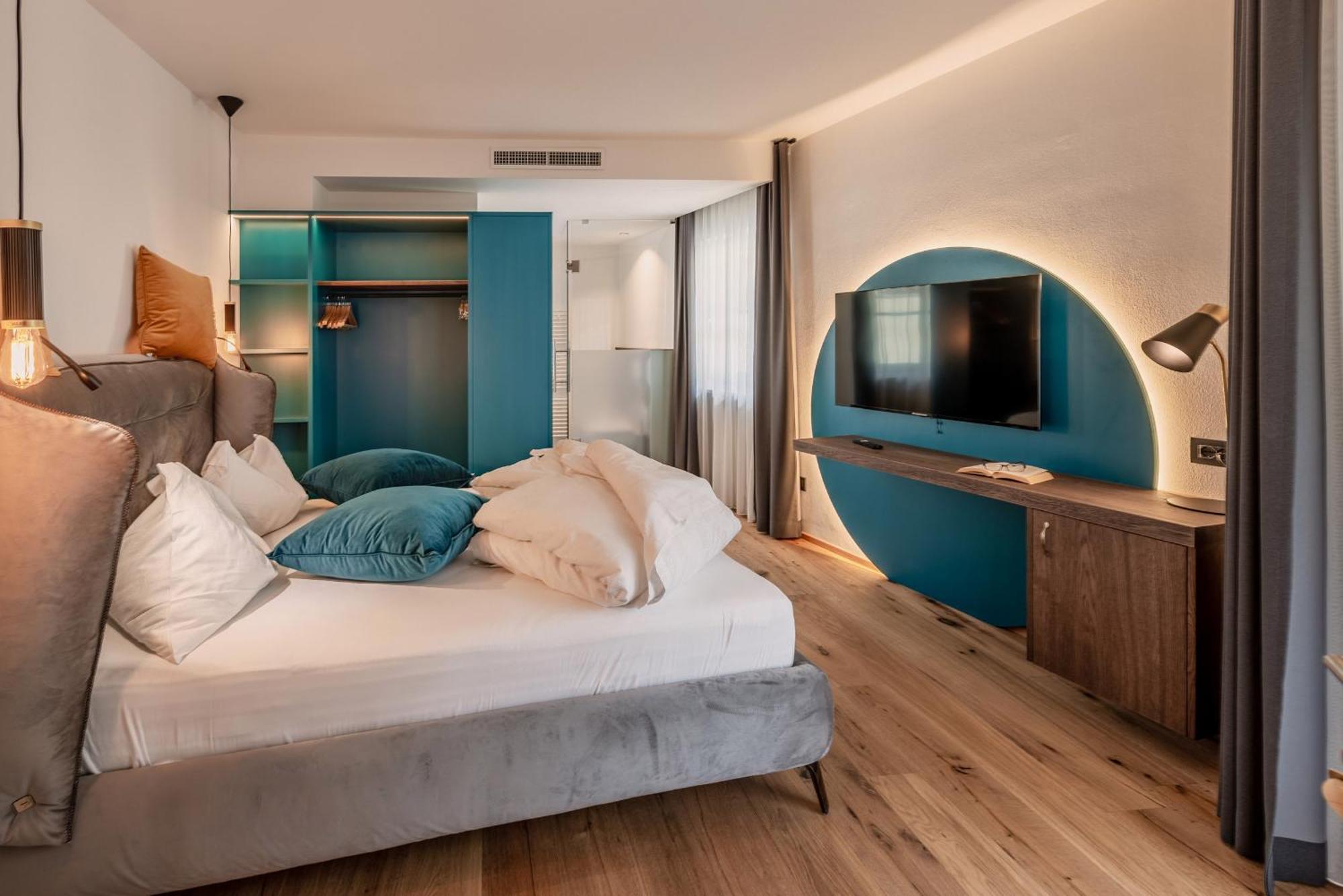 Hotel Goldene Traube Tramin an der Weinstraße Buitenkant foto