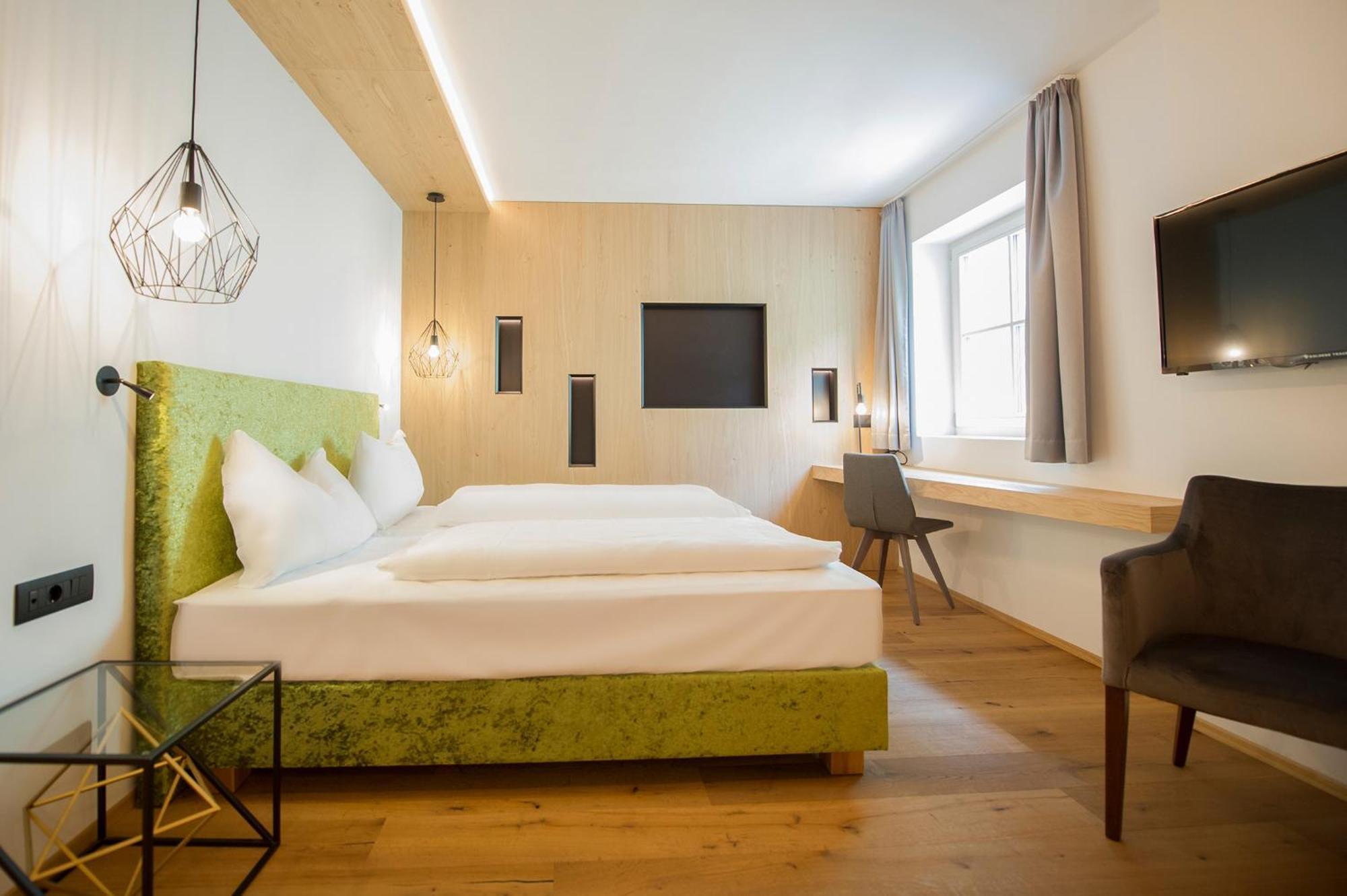 Hotel Goldene Traube Tramin an der Weinstraße Buitenkant foto